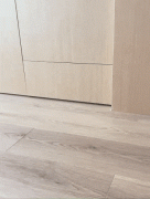 连悬空浴室柜的底